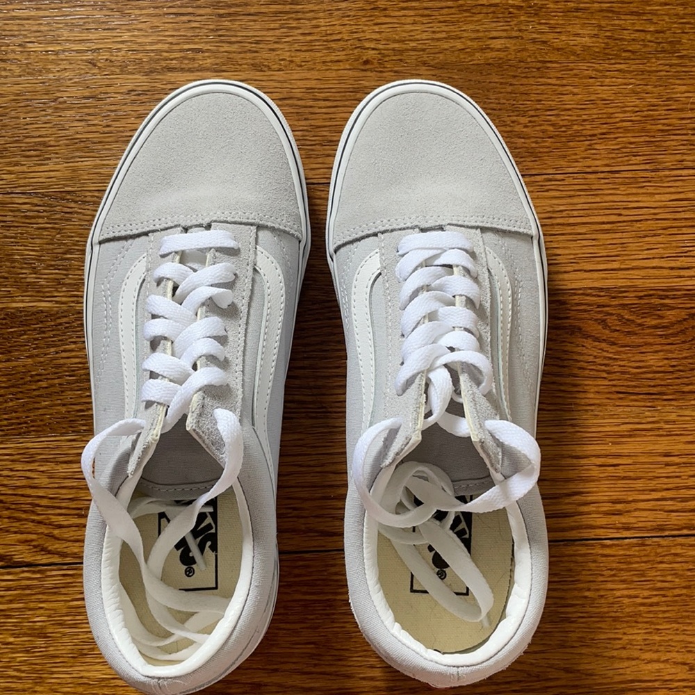 NEVER WORN Women’s Old Skool Vans